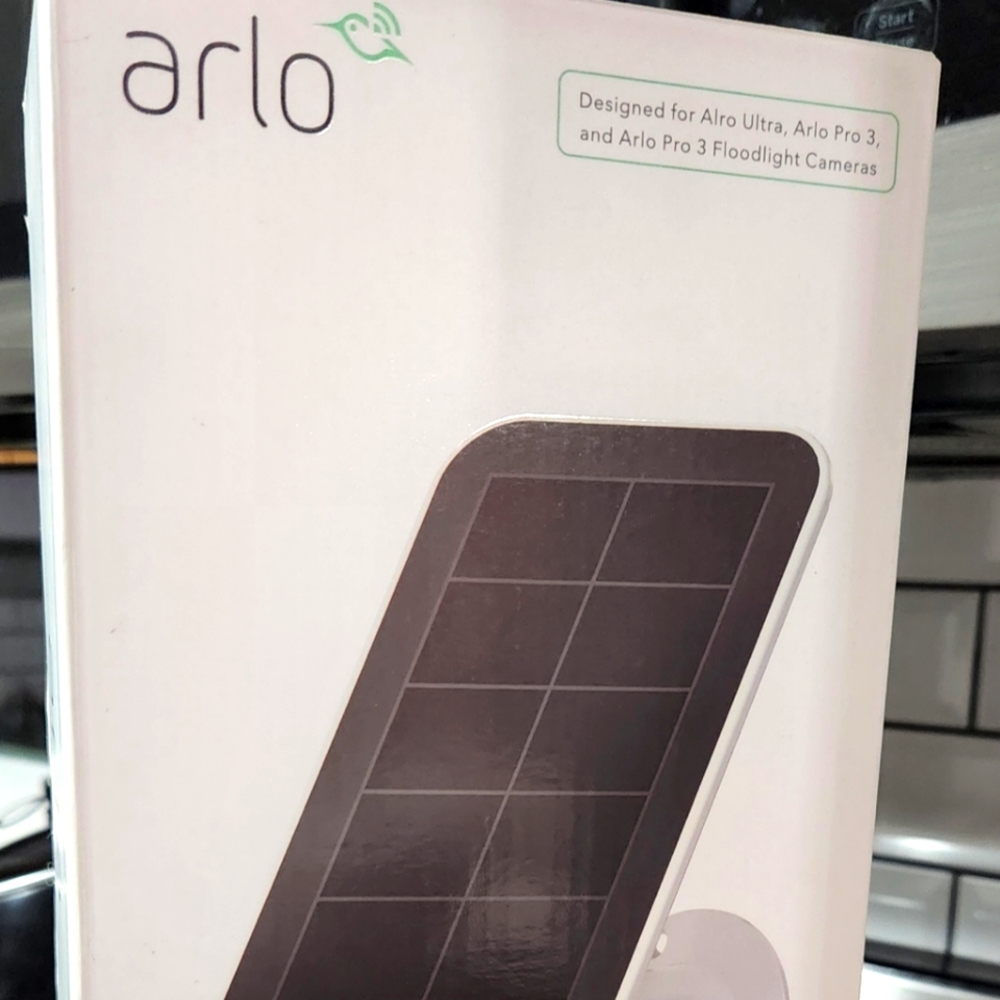 Arlo solar panel pair